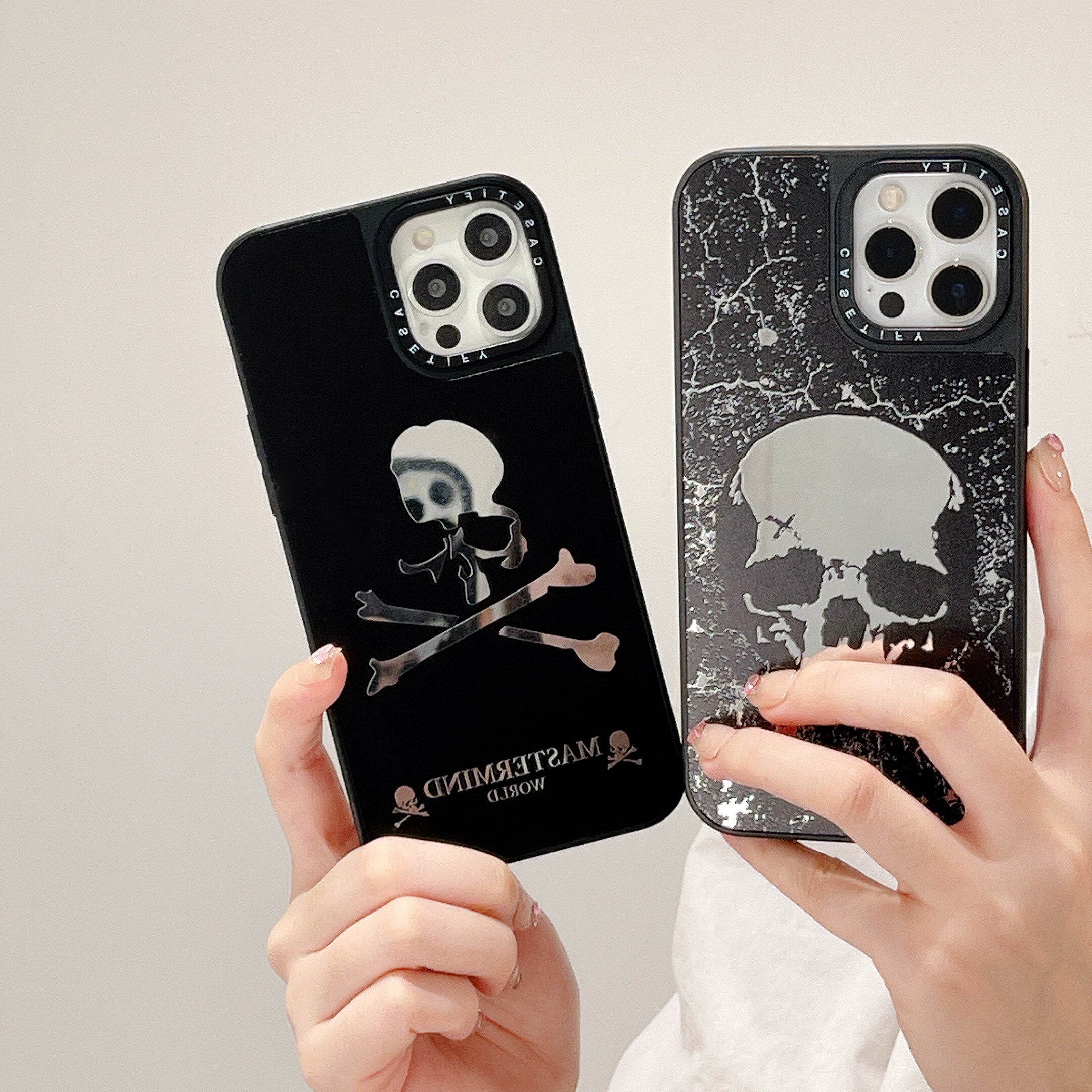 Apple iPhone Skull & Crossbones Silicone Case